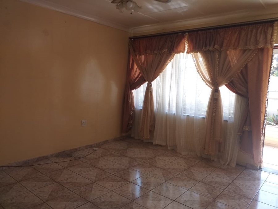 3 Bedroom Property for Sale in Roosheuwel North West